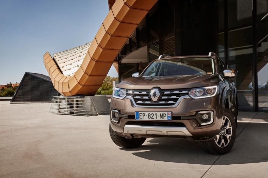  Renault Alaskan 2017 года  (WW) (фото 3 из 141)